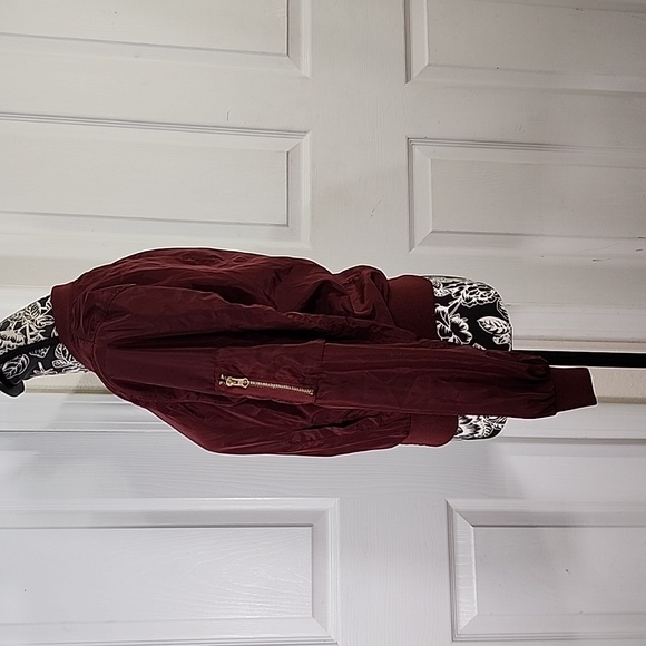 Women's Burgundy Bomber Jacket S - Picture 3 of 9